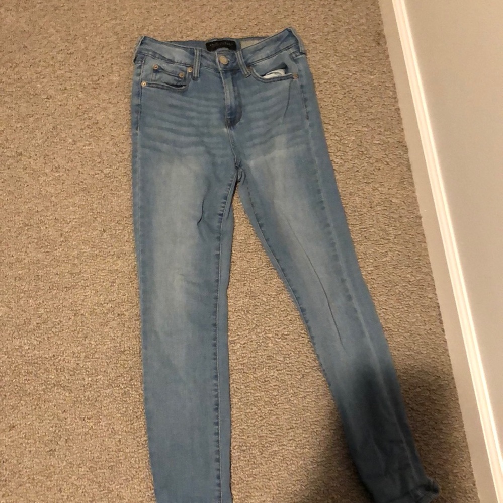 Aeropostale Light Wash High-Waisted Jegging